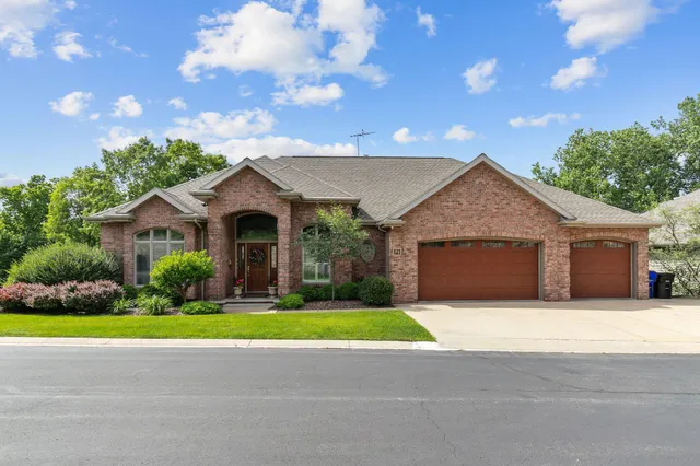 $1,550,000 | 94 Hidden Acres, Appleton, WI 54915