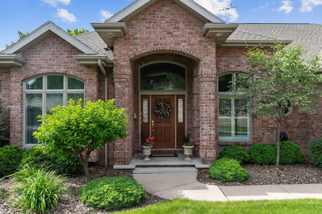 $1,550,000 | 94 Hidden Acres, Appleton, WI 54915