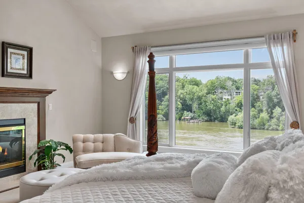 $1,550,000 | 94 Hidden Acres, Appleton, WI 54915