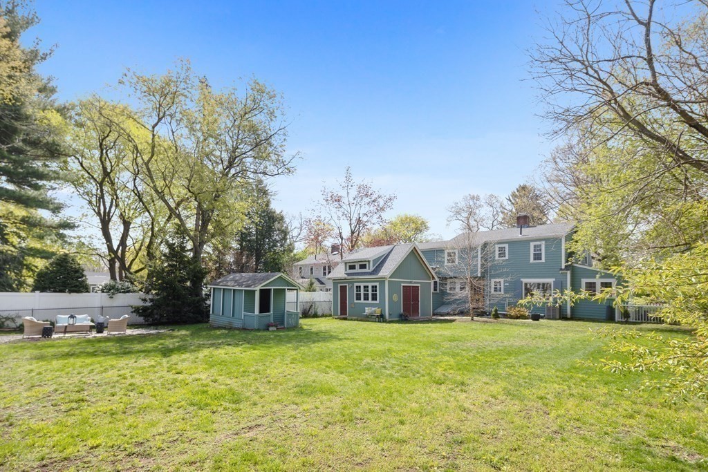 67 Randlett Park Newton, MA 02465 - Photo 37 of 41 a front view of house with yard and green space