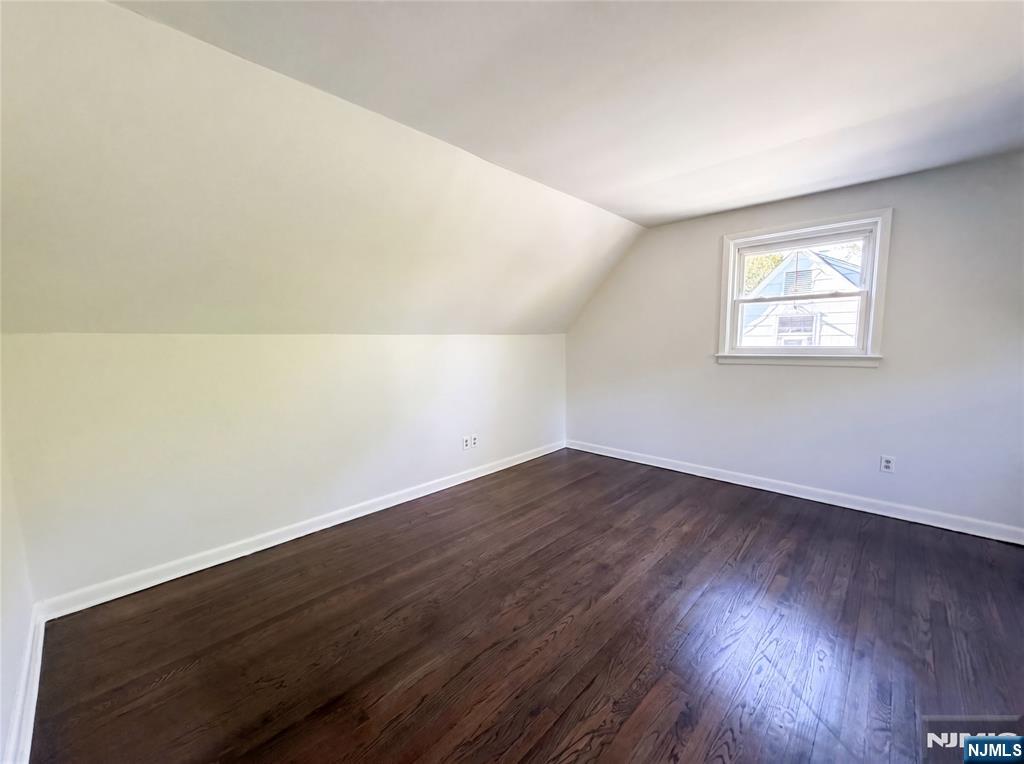 616 River Road Teaneck, NJ 07666 - Photo 20 of 40