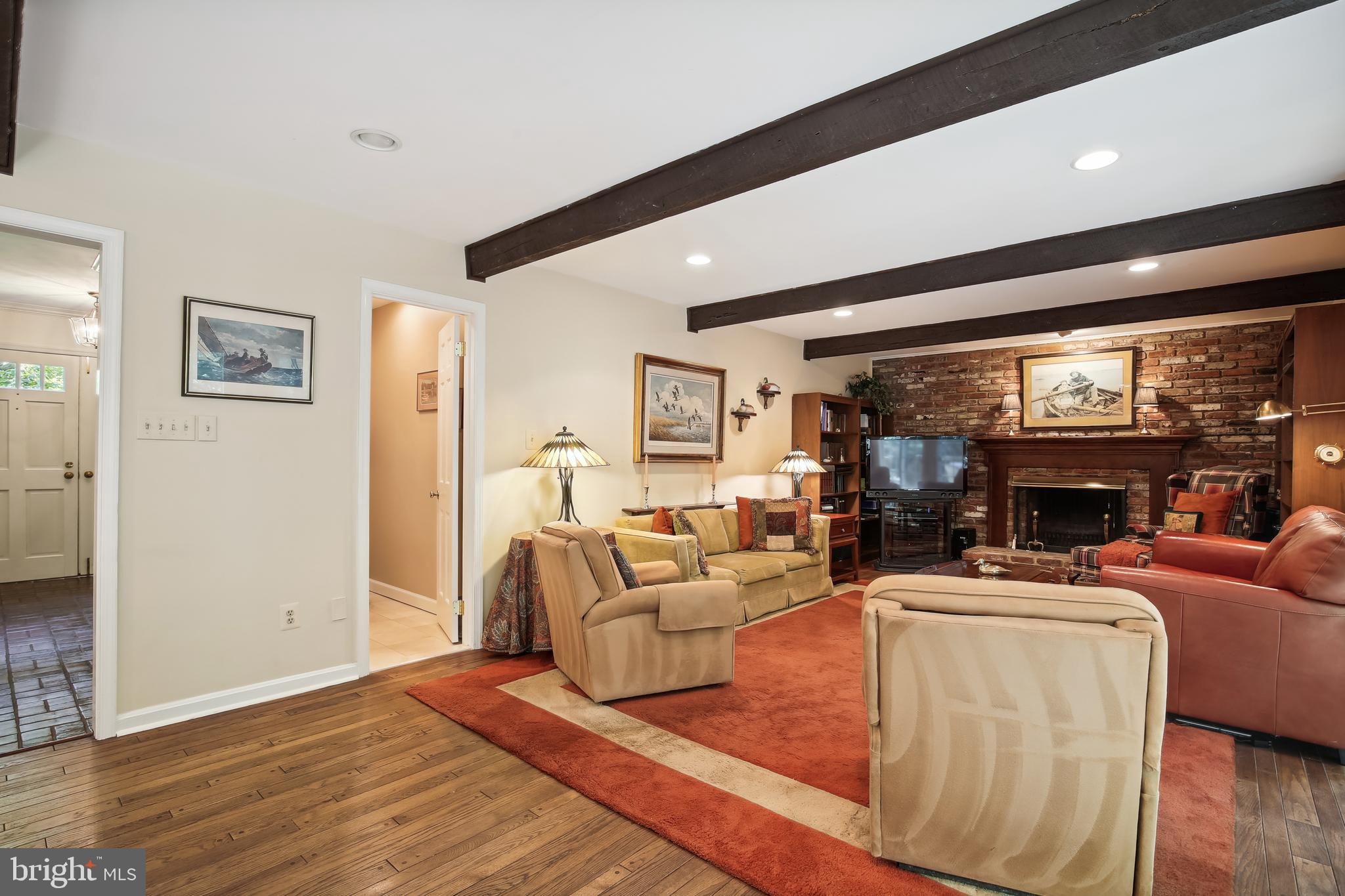 9198 Ripple Brook Road Great Falls, VA 22066 - Photo 14 of 54 Great Room