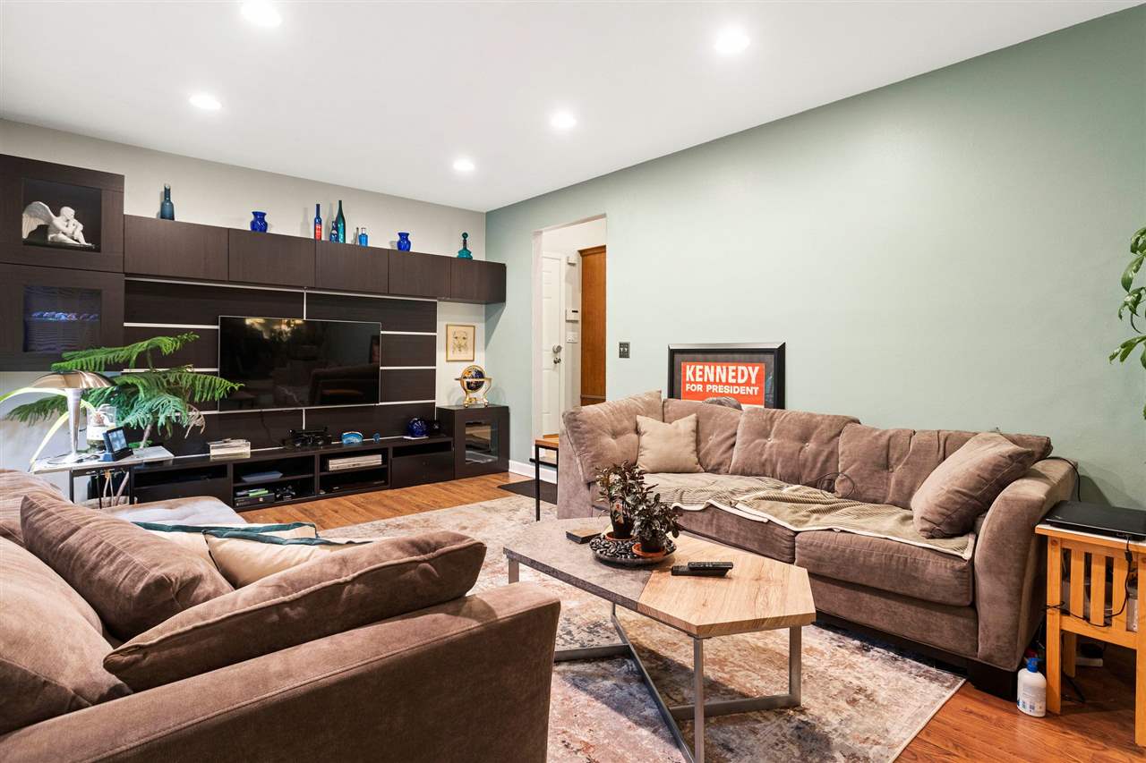 7561 Mill Road Rockford, IL 61108 - Photo 6 of 18 Gallery Image 6