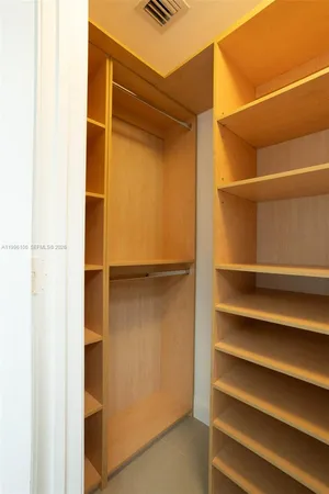 $6,400 | 601 Northeast 36th Street, Unit 812, Miami, FL 33137