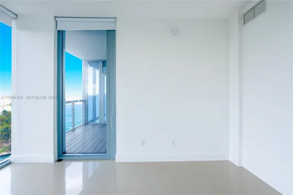 $6,400 | 601 Northeast 36th Street, Unit 812, Miami, FL 33137