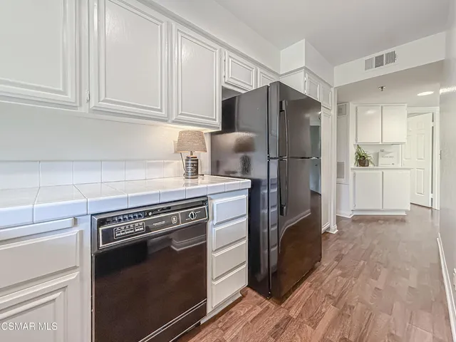 $499,999 | 675 Oak Run Trail, Unit TL206, Oak Park, CA 91377