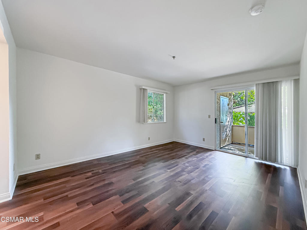 675 Oak Run Trail, Unit 206 Oak Park, CA 91377 - Photo 17 of 47