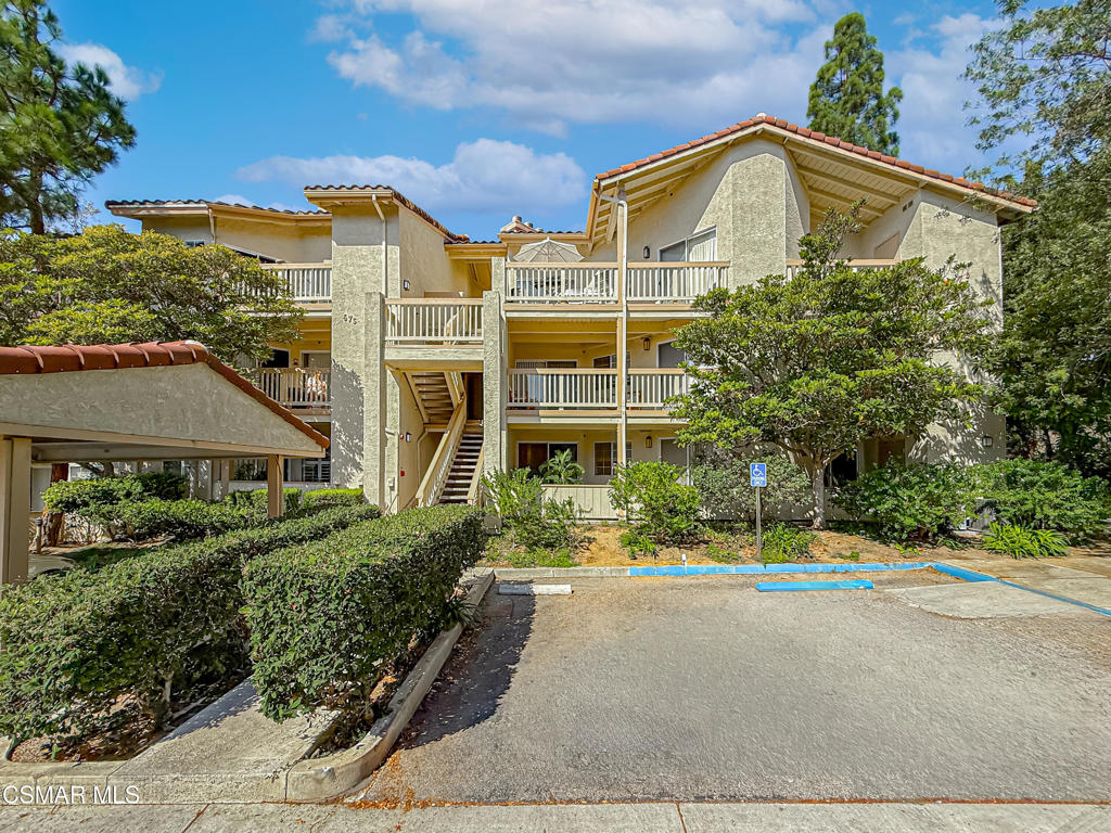 675 Oak Run Trail, Unit 206 Oak Park, CA 91377 - Photo 2 of 47