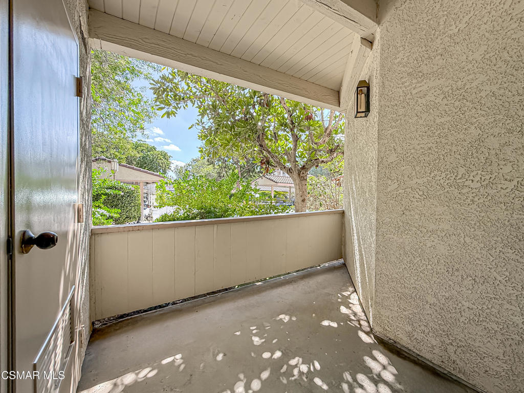 675 Oak Run Trail, Unit 206 Oak Park, CA 91377 - Photo 25 of 47