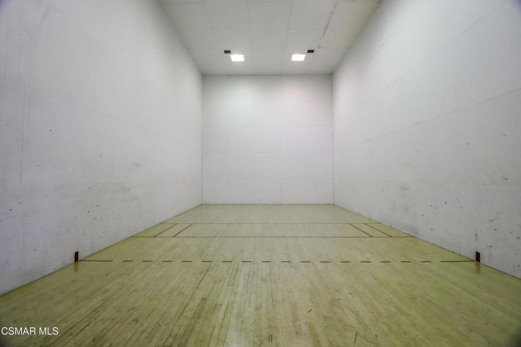 675 Oak Run Trail, Unit 206 Oak Park, CA 91377 - Photo 40 of 47