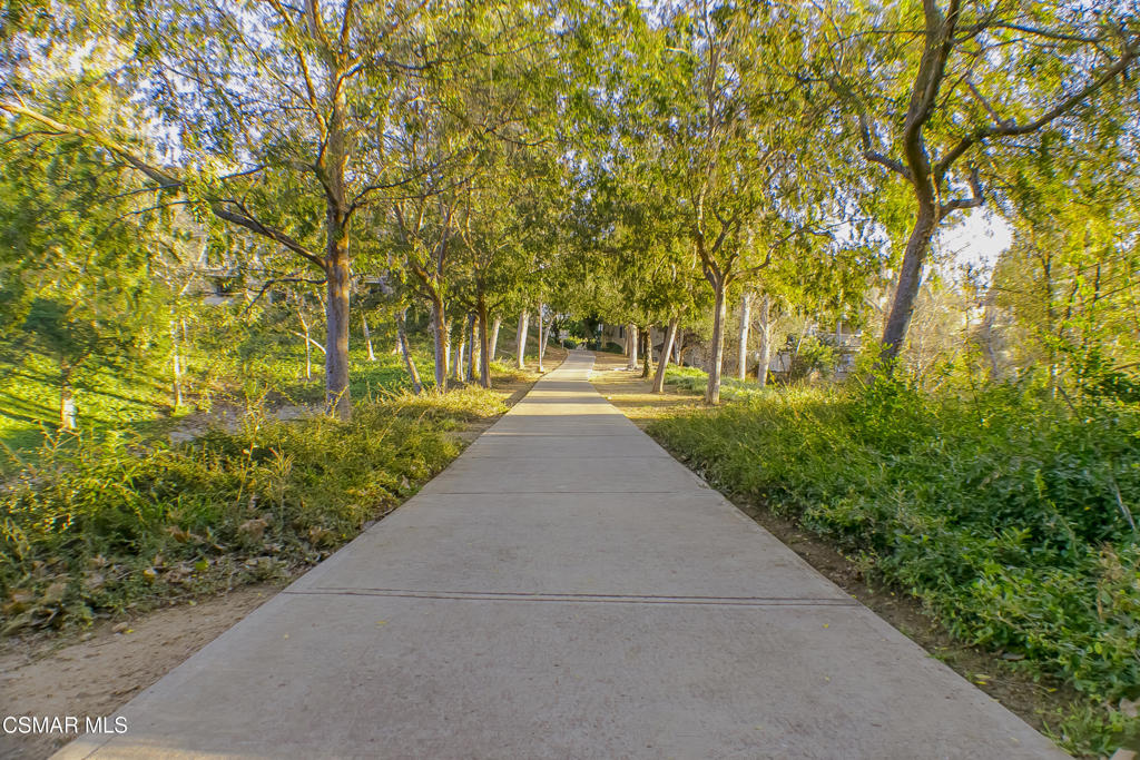 675 Oak Run Trail, Unit 206 Oak Park, CA 91377 - Photo 42 of 47