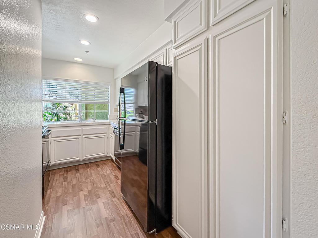 675 Oak Run Trail, Unit 206 Oak Park, CA 91377 - Photo 9 of 47