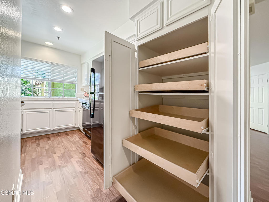 675 Oak Run Trail, Unit 206 Oak Park, CA 91377 - Photo 10 of 47