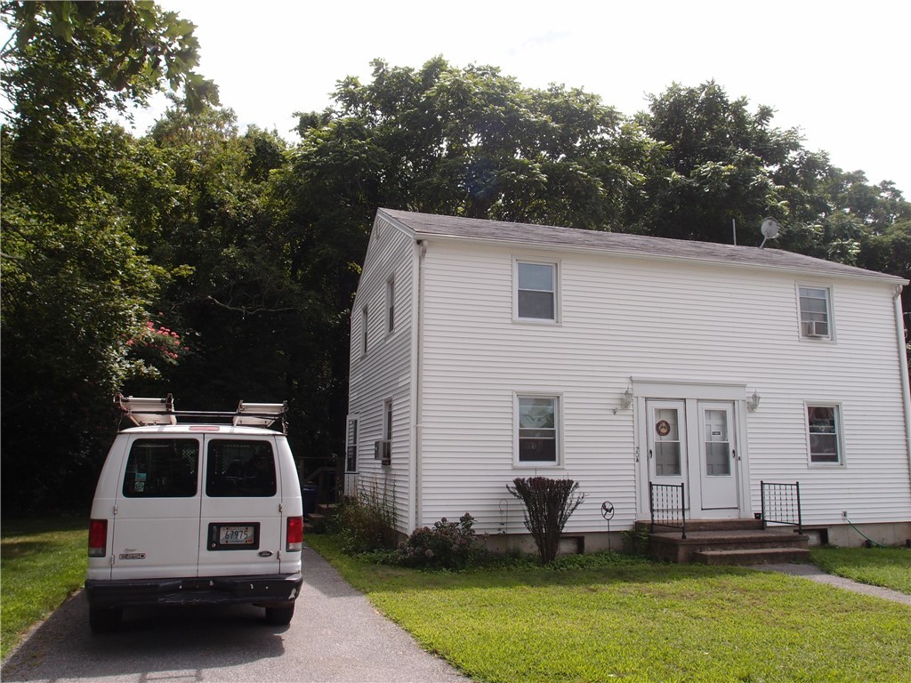 20 Studley Avenue Warwick, RI 02889 - Photo 2 of 4