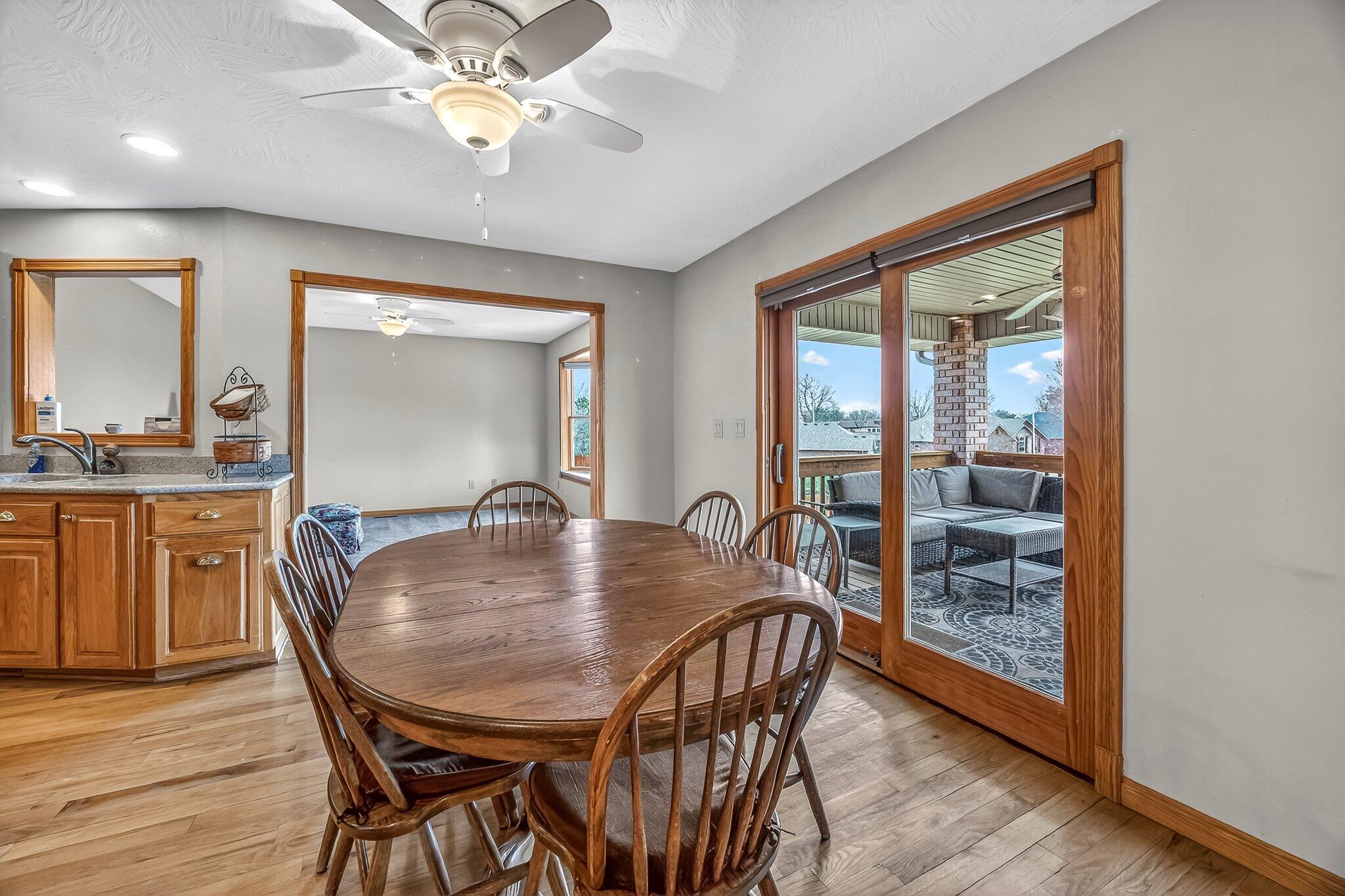 2374 South April Avenue Springfield, MO 65807 - Photo 15 of 47 15-april-33
