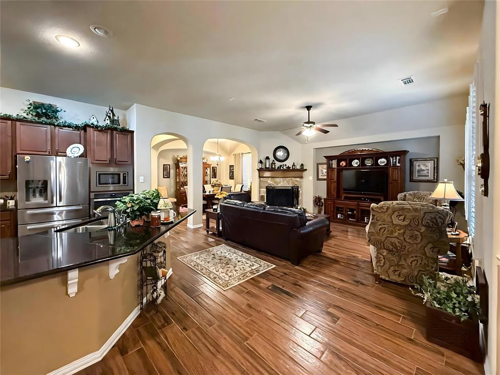 8308 Bishop Pine Road Denton, TX 76208 - Photo 11 of 29