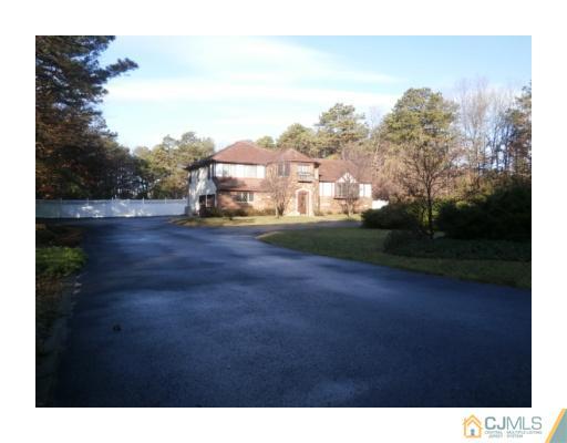 200 Old Forge Road Monroe Township, NJ 08831 - Photo 4 of 25 a view of a yard