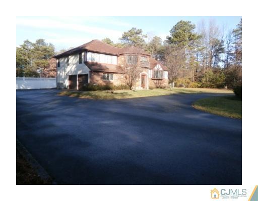 200 Old Forge Road Monroe Township, NJ 08831 - Photo 5 of 25 a view of a house with a yard