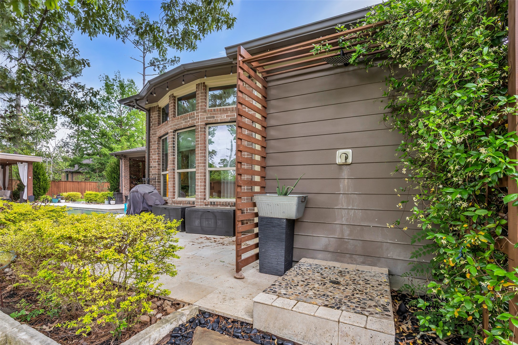 143 West Valera Ridge Place Spring, TX 77389 - Photo 44 of 50 Outdoor shower.