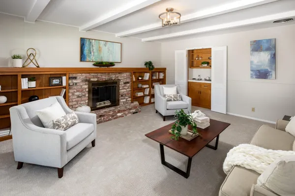 $3,998,000 | 807 University Avenue, Los Altos, CA 94024