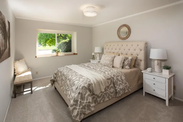 $3,998,000 | 807 University Avenue, Los Altos, CA 94024