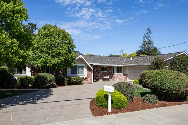 $3,998,000 | 807 University Avenue, Los Altos, CA 94024