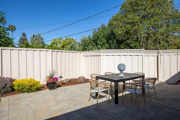 $3,998,000 | 807 University Avenue, Los Altos, CA 94024