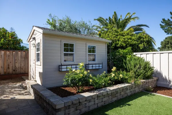 $3,998,000 | 807 University Avenue, Los Altos, CA 94024