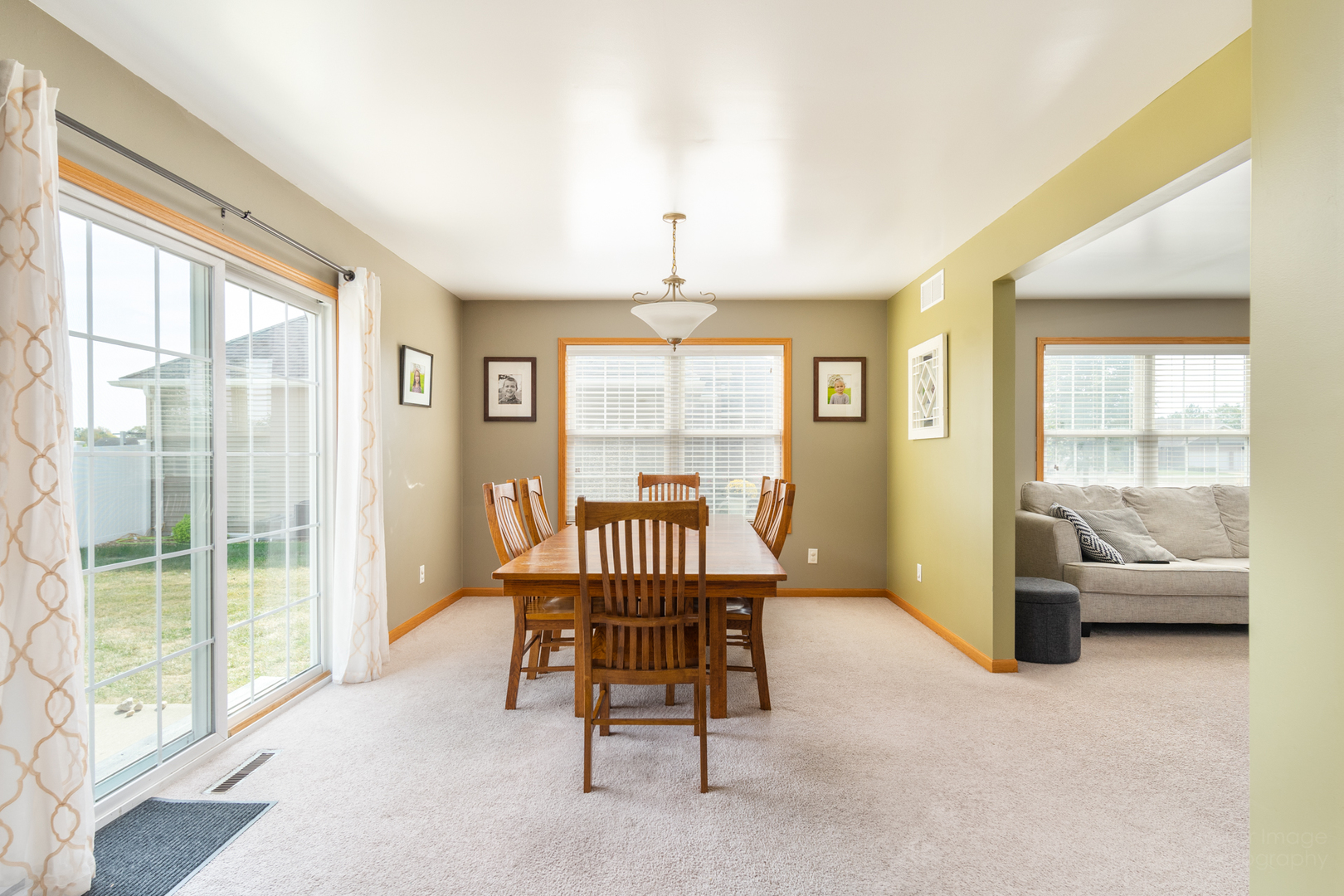 3421 Marquette Road Peru, IL 61354 - Photo 18 of 41 a living room with furniture and a large window