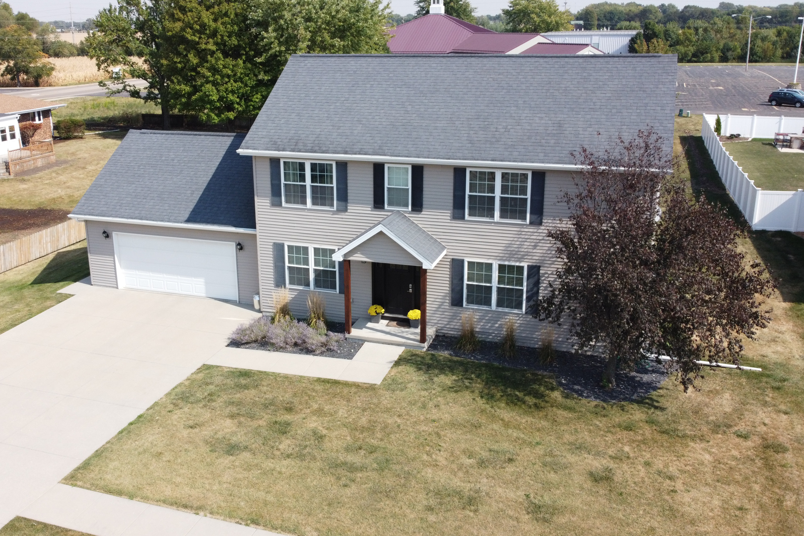 3421 Marquette Road Peru, IL 61354 - Photo 4 of 41 a front view of a house with a yard