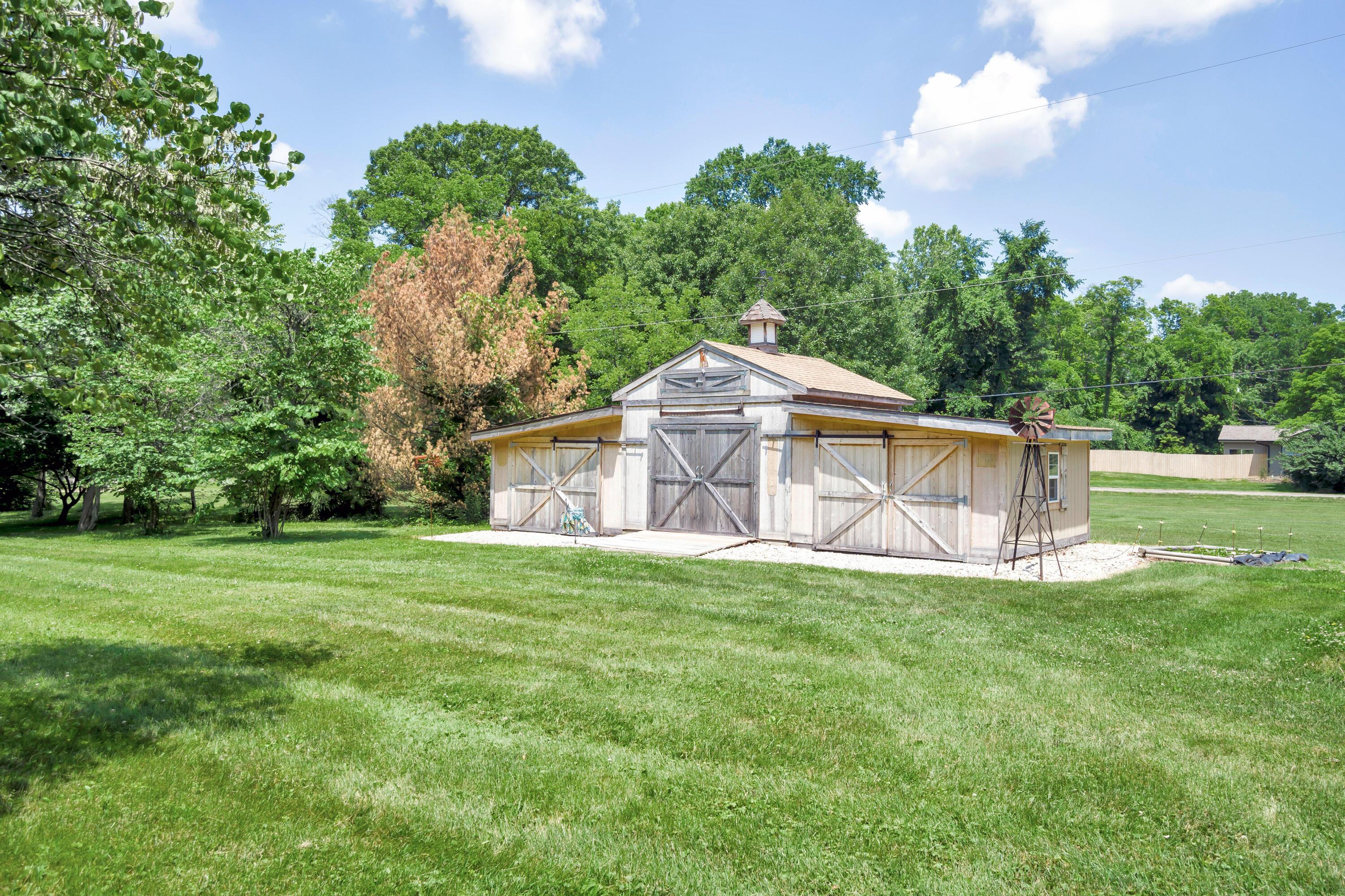3939 Clotts Road Columbus, OH 43230 - Photo 49 of 50 Custom Shed