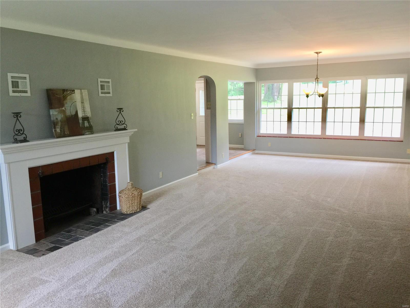 835 New Smizer Mill Road Fenton, MO 63026 - Photo 2 of 18 Gallery Image 2