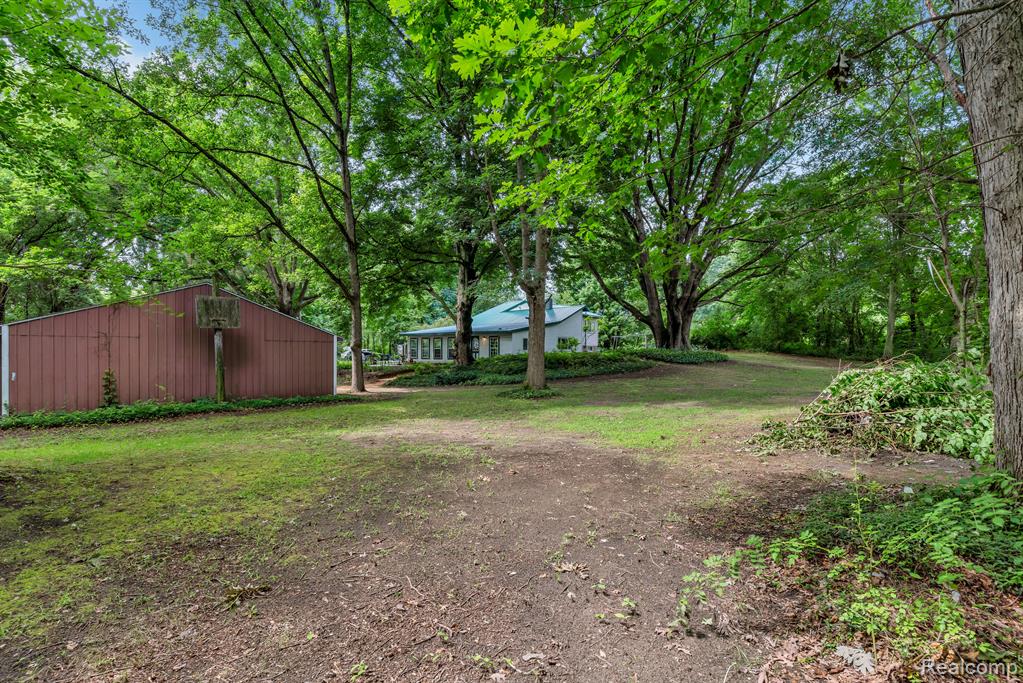 8188 Birch Run Road Millington, MI 48746 - Photo 31 of 37