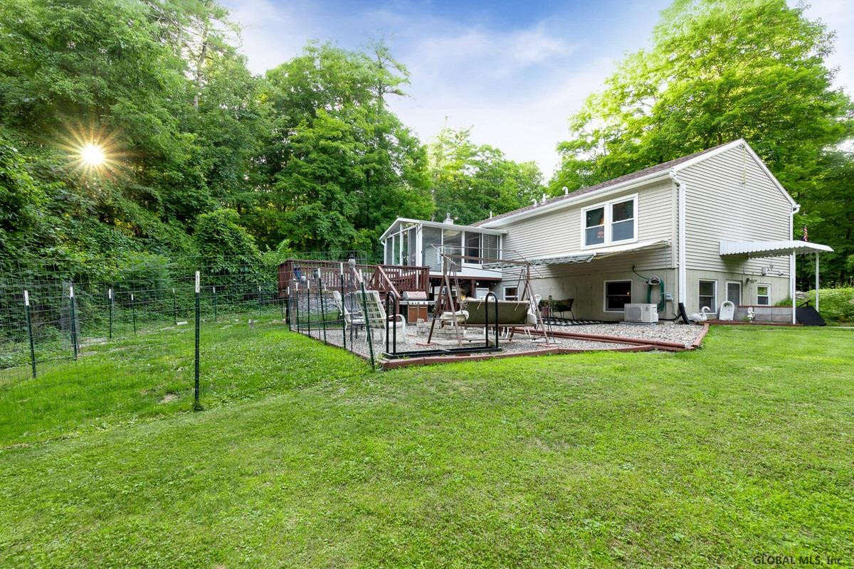 81 Tracey Road Coeymans, NY 12143 - Photo 46 of 53 Photo 47