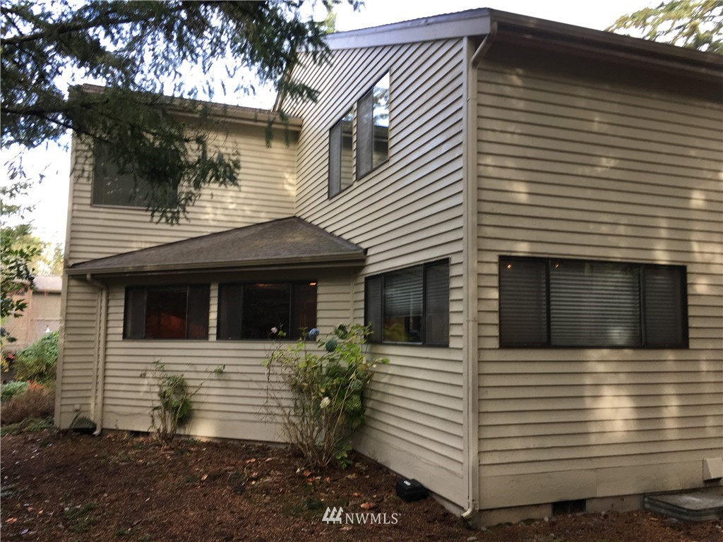 2188 East Birch Street Bellingham, WA 98229 - Photo 2 of 25