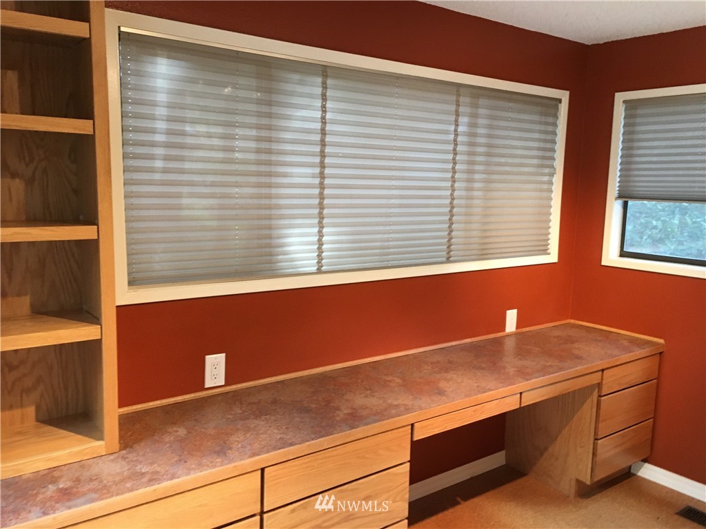2188 East Birch Street Bellingham, WA 98229 - Photo 12 of 25