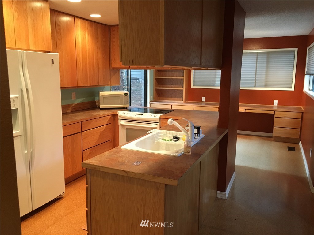 2188 East Birch Street Bellingham, WA 98229 - Photo 7 of 25