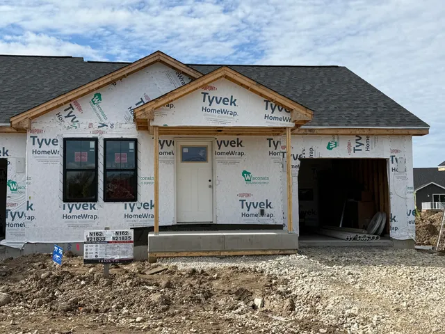 $374,667 | N162-w21835 Poppy Road, Jackson, WI 53037