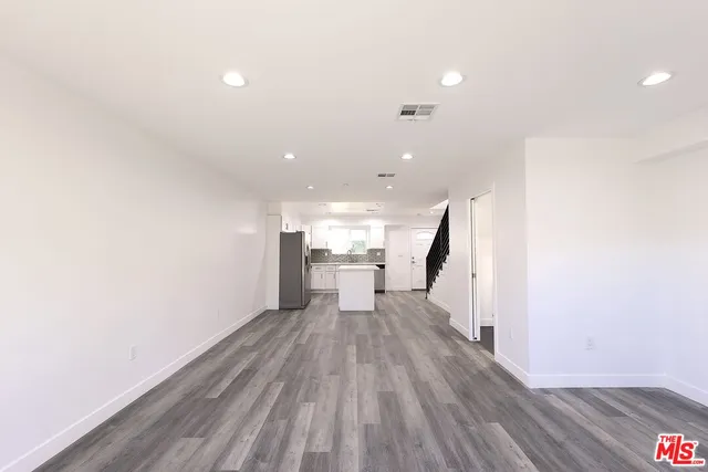 $3,150 | 17610 Sherman Way, Unit 3, Van Nuys, CA 91406