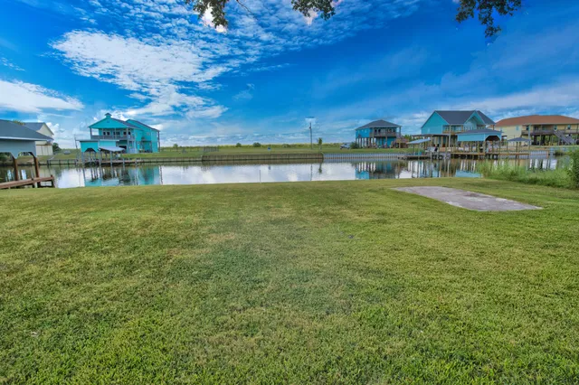 $597,862 | 1288 County Road 297, Sargent, TX 77414