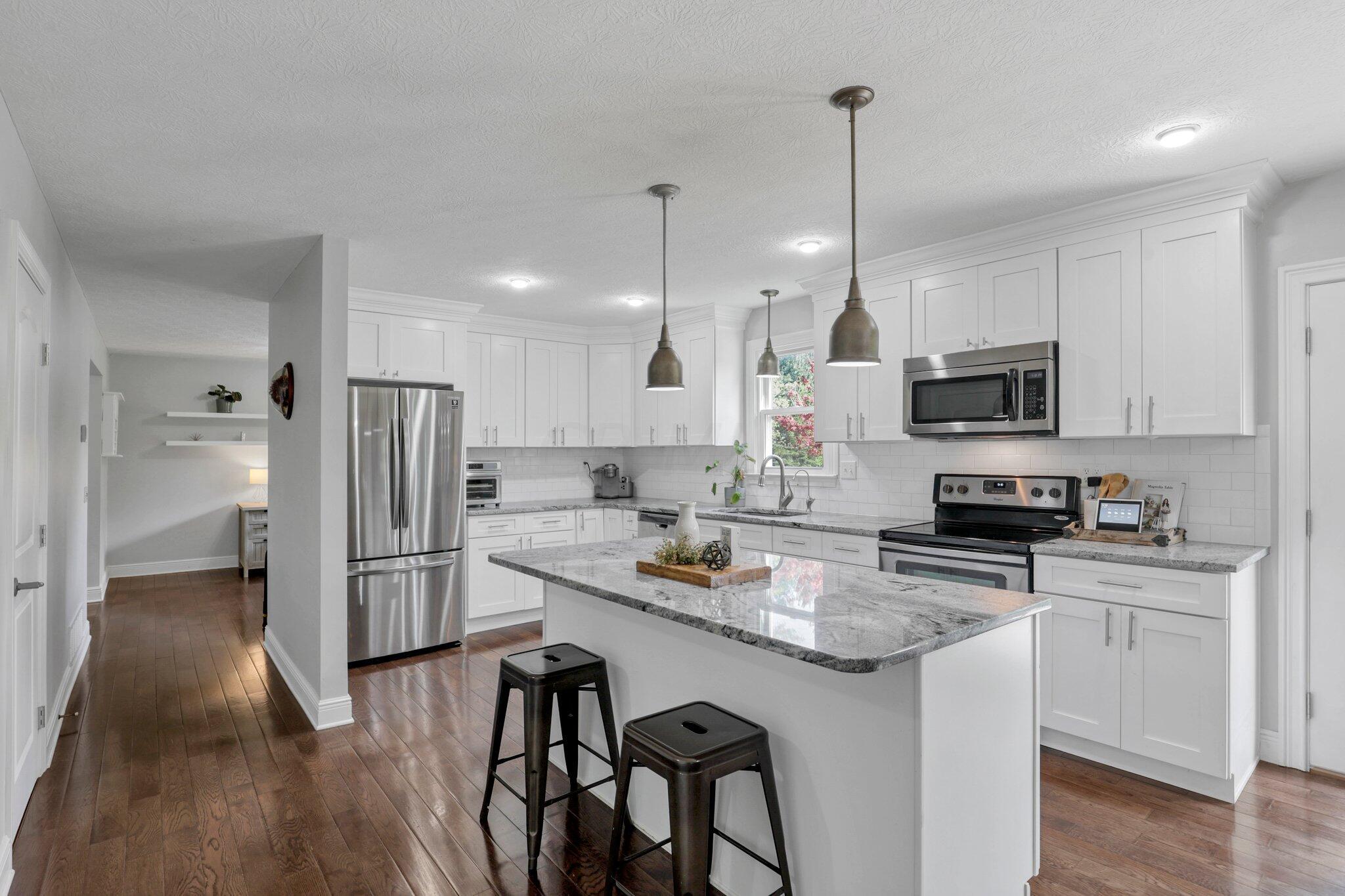 5615 Stemen Road Pickerington, OH 43147 - Photo 18 of 53 Kitchen