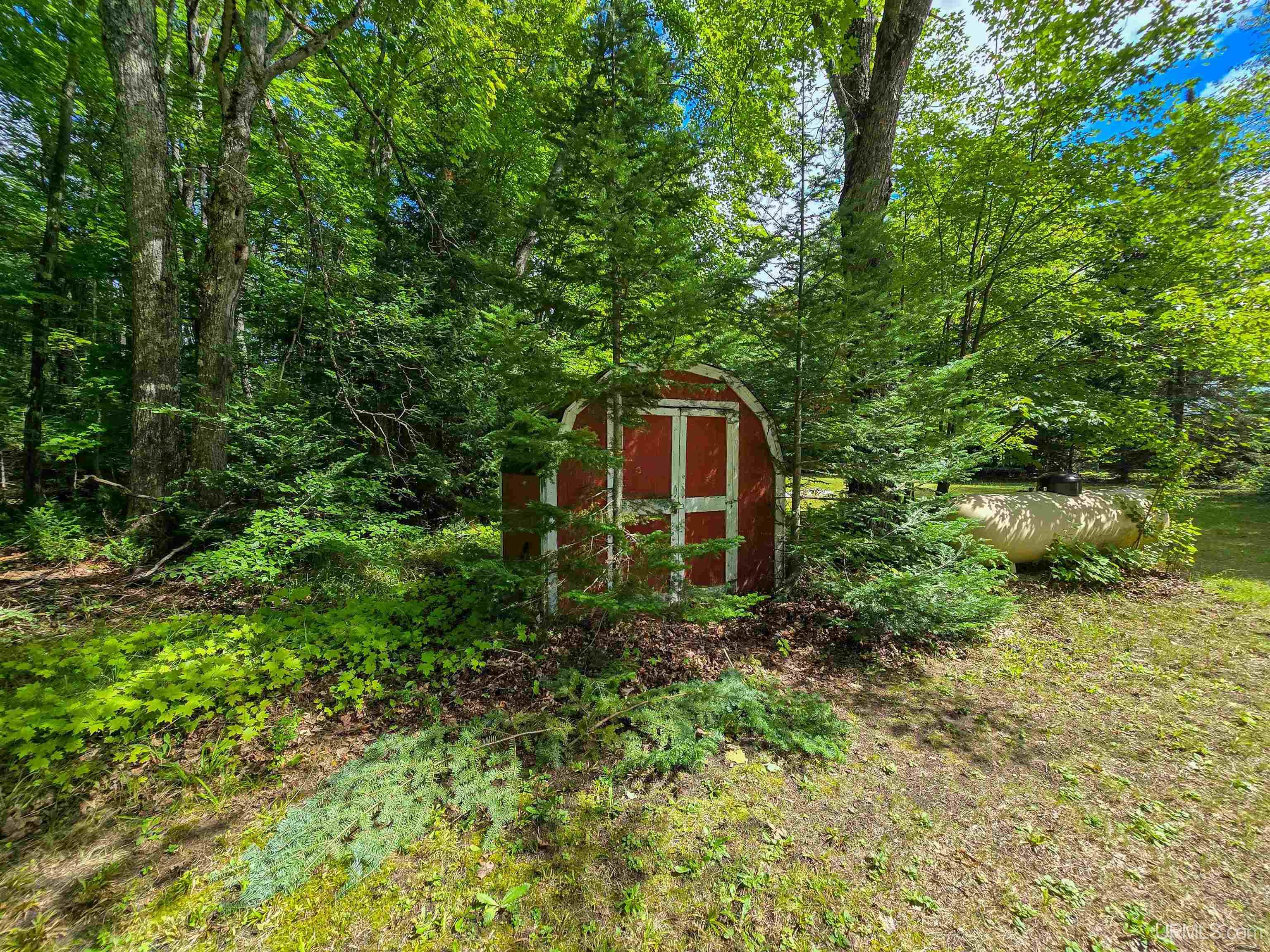 9962 Graves Road Manistique, MI 49854 - Photo 20 of 32 Gallery Image 20