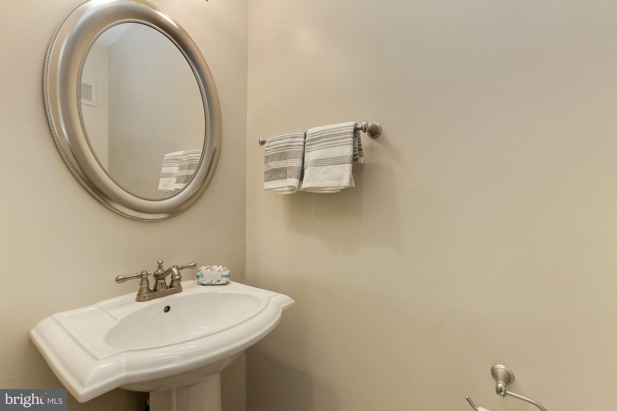 7344 Greentree Road Bethesda, MD 20817 - Photo 15 of 32 Gallery Image 15