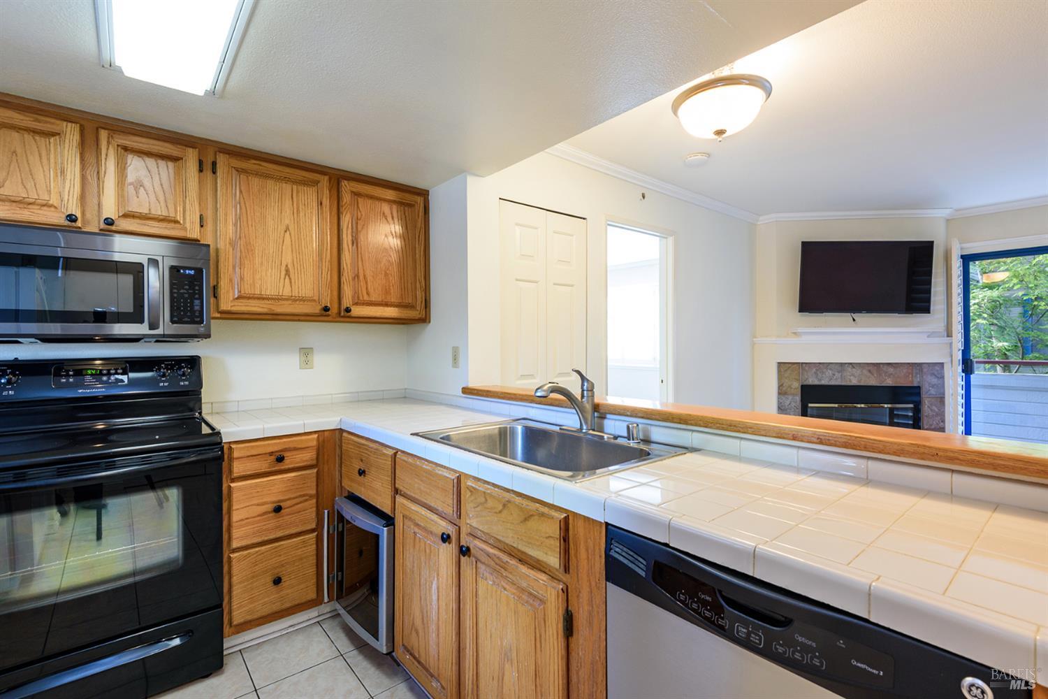 222 Seagull Row Novato, CA 94945 - Photo 6 of 23