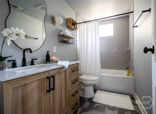 $2,200 | 731 East 34th Street, Savannah, GA 31401