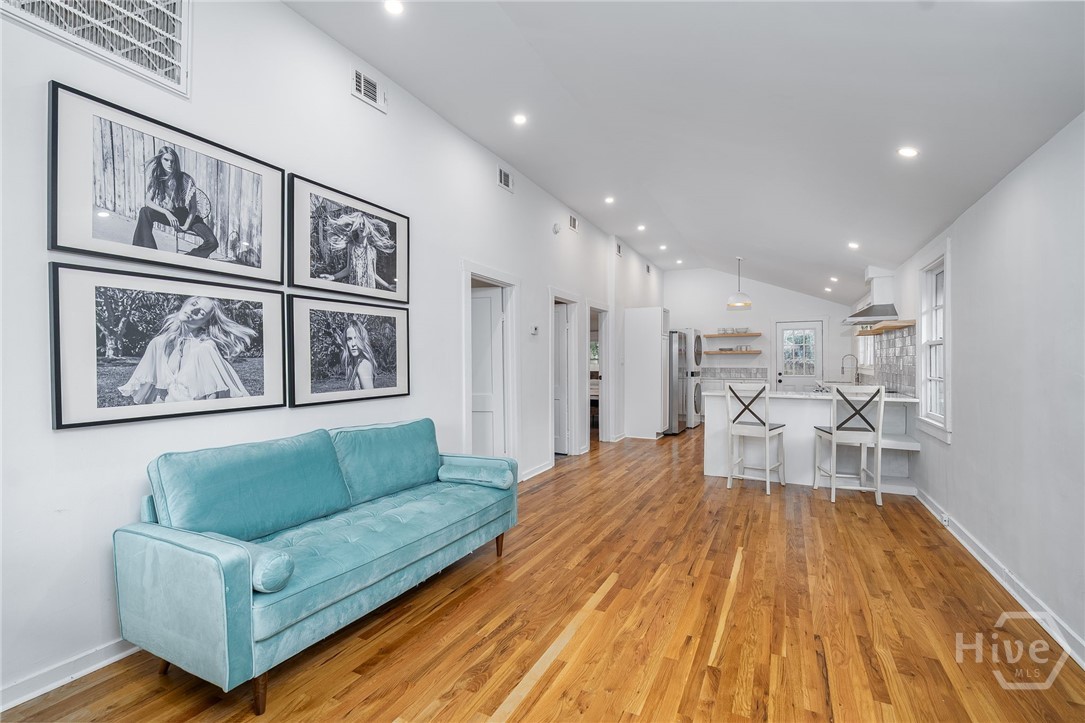 731 East 34th Street Savannah, GA 31401 - Photo 5 of 26