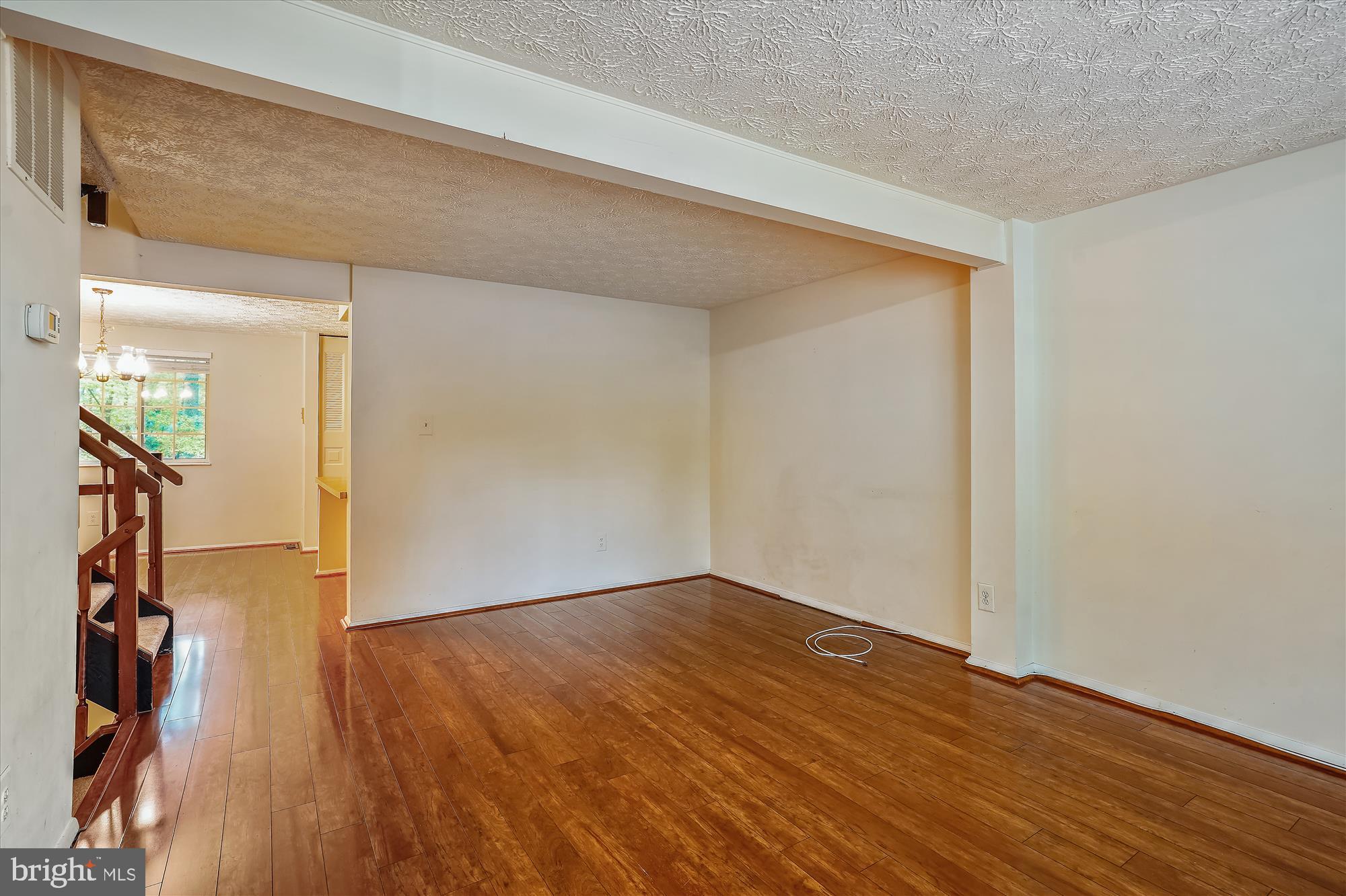 11504 Ivy Bush Court Reston, VA 20191 - Photo 14 of 30 Living Room