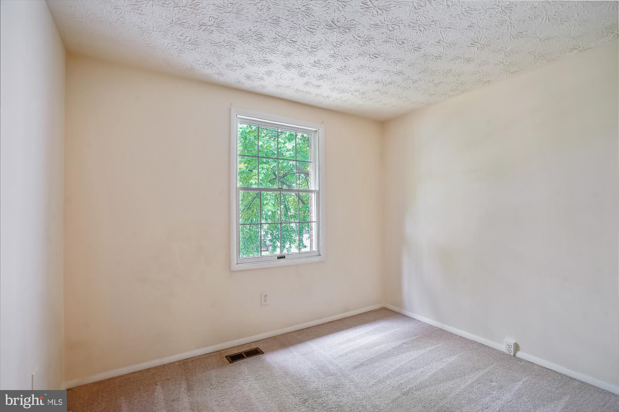 11504 Ivy Bush Court Reston, VA 20191 - Photo 25 of 30 Bedroom 2