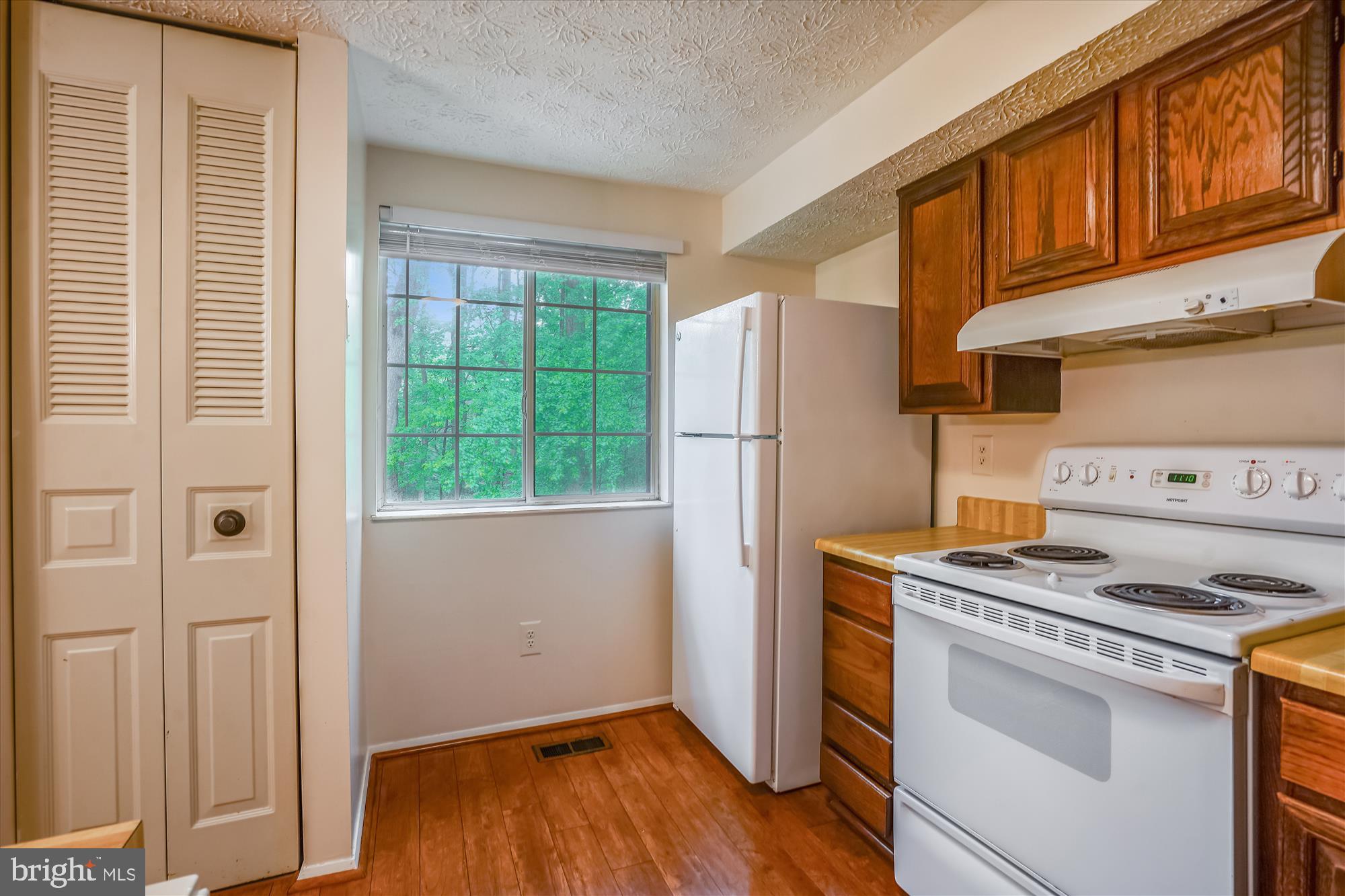 11504 Ivy Bush Court Reston, VA 20191 - Photo 4 of 30 Kitchen