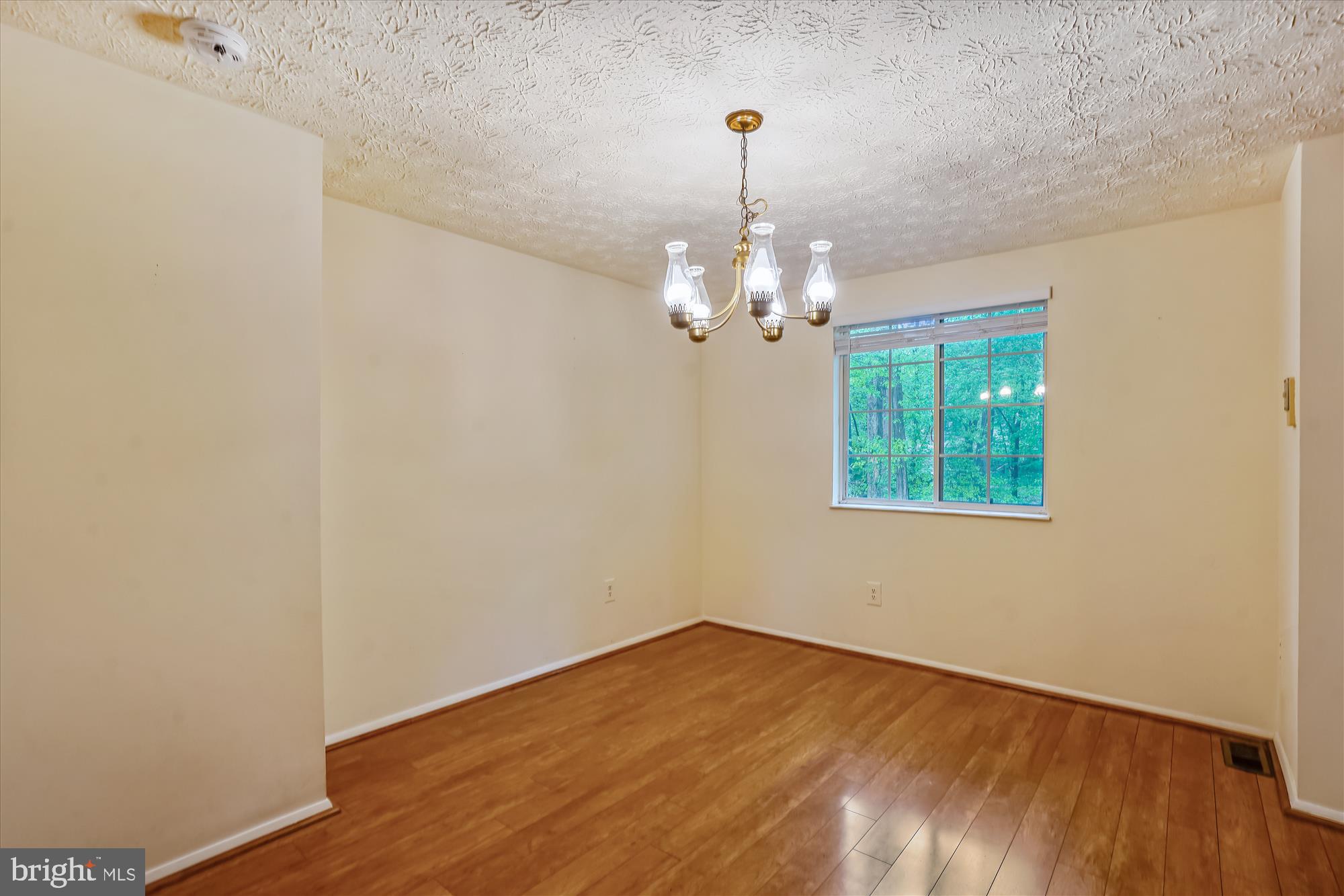 11504 Ivy Bush Court Reston, VA 20191 - Photo 7 of 30 Breakfast Area